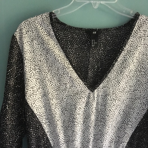 H&M Black and White Patterned Dress - Picture 2 of 5